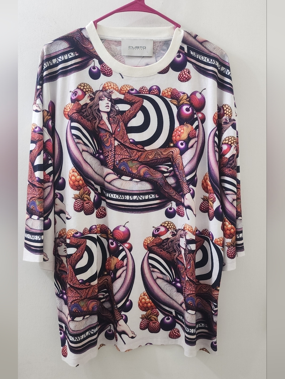 Custo Barcelona Cream Tee with Pink Accent